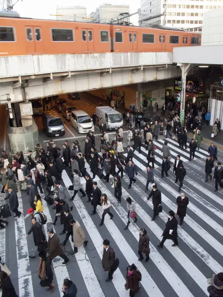 Personas Cruzando Calle Cruce Peatonal Japón — Foto de Stock