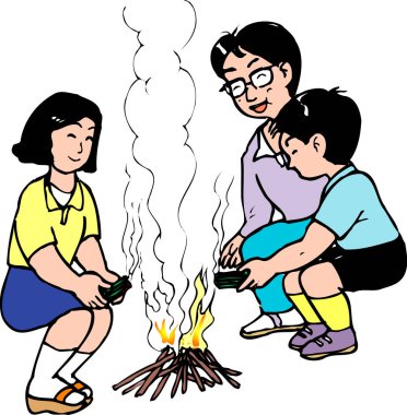 Çocuklar ve kadınlar dışarıda kamp ateşi etrafında toplanıyorlar.