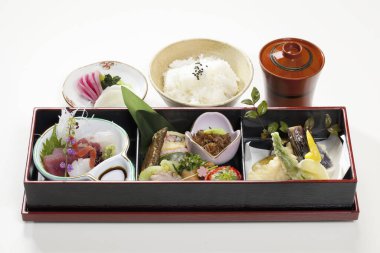 Lezzetli Japon yemeklerini yakından izleyin.