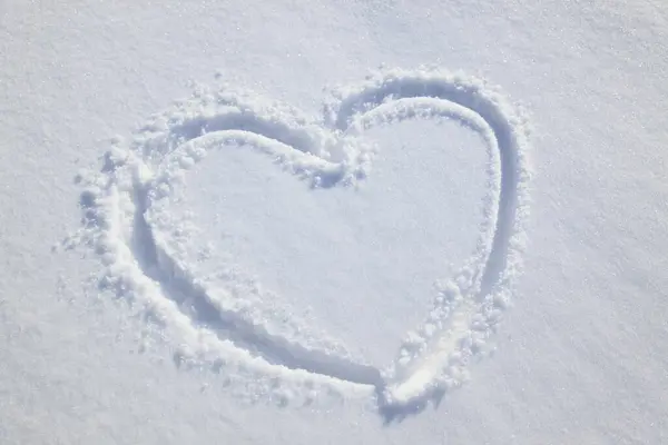 Corazón Nieve —  Fotos de Stock