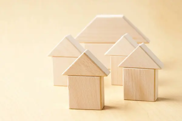 Casas Modelos Cubos Madera Sobre Fondo —  Fotos de Stock