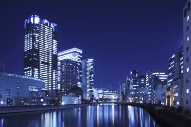 Gece modern şehir manzarası, şehir manzarası 