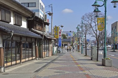 Japonya 'nın çağdaş kentsel mimarisinin gündüz görünümü.