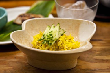 Restorandaki leziz Asya mutfağının yakın görüntüsü.