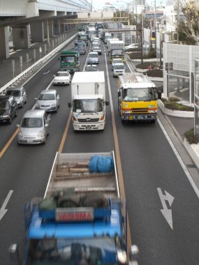 Otoyoldaki yoğun trafik.