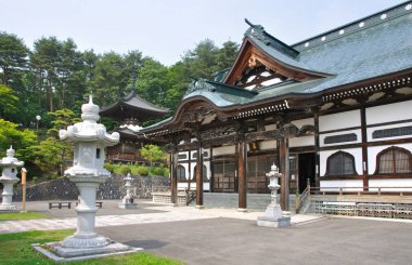 Japon tapınağının güzel yaz manzarası 