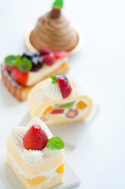 Taze dutlu çeşitli lezzetli kekler. Tatlı tatlılar