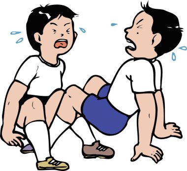 İki çocuk enerjik bir oyun oynarken terliyor.