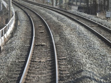 Sabahları şehrin demiryolu manzarası