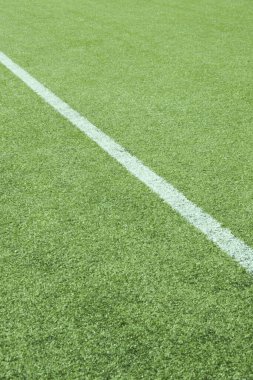 Yeşil çimenli futbol sahası