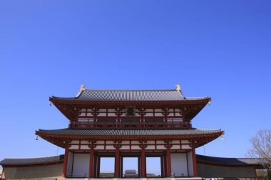 Nara Sarayı 'nın Suzaku kapısı. Seyahat kavramı