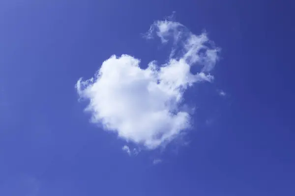 Cielo Azul Con Nubes Nubes Blancas —  Fotos de Stock