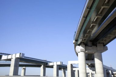 Tokyo, Japonya 'daki Otoyol Üstgeçidi manzarası 