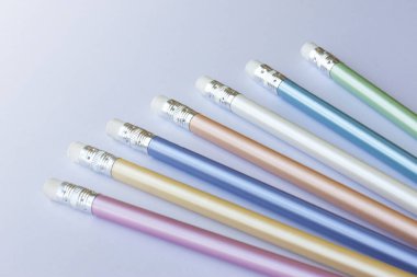 Bir grup kalem arka planı kapat 