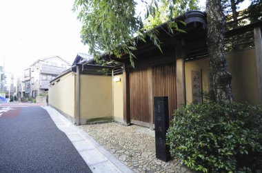 Chojamaru 'nun mimarisi, Kamiosaki olarak da bilinir, Tokyo Shinagawa' da özel bir yerleşim alanıdır..