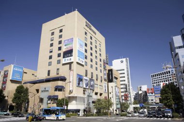 Japon şehrinin canlı çekirdeği gün boyunca enerji ve hareketle doludur..