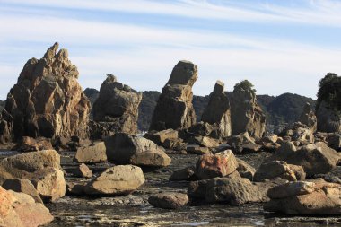 Tayland 'da Koh Samu plajında kayalar