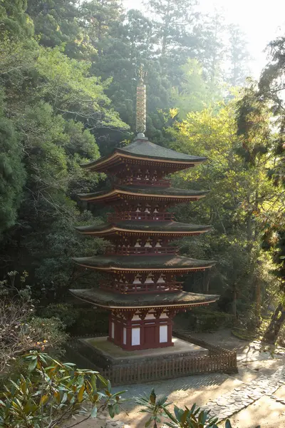 Uda şehrinde beş katlı Pagoda, Nara Bölgesi, Japonya 