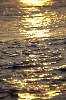 resim gibi gün batımı deniz suyunun üzerinde 