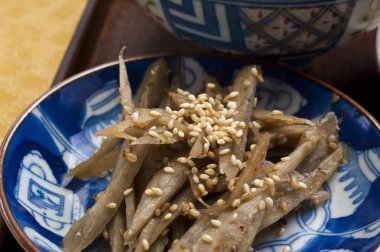 Geleneksel Japon suşi yakın çekim görüntüsü 