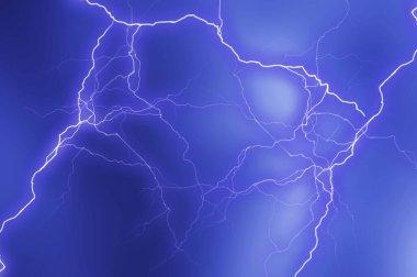 Mavi gökyüzünde şimşek