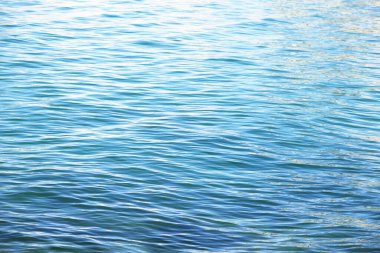 su yüzey dalgaları ile