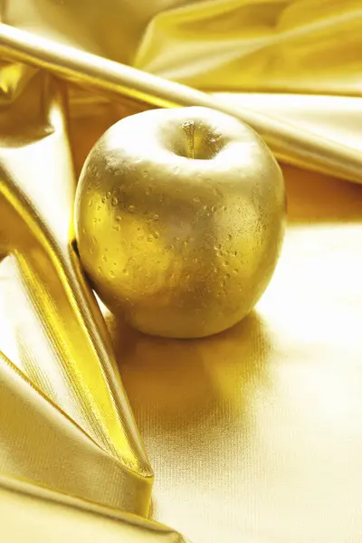 Goldene Apfelfrüchte Auf Hintergrund Nahaufnahme — Stockfoto