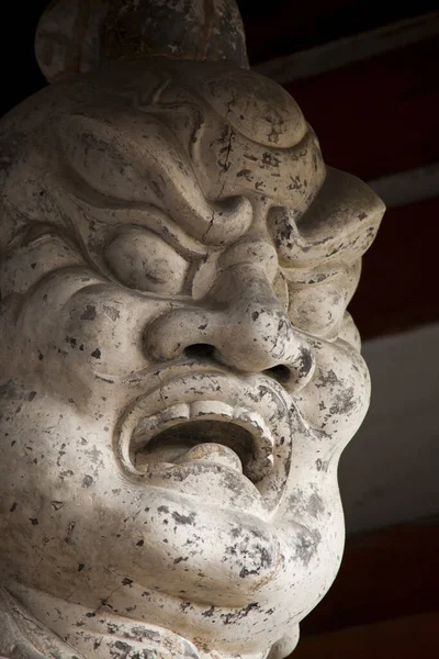 Close Van Het Oude Chinese Standbeeld — Stockfoto