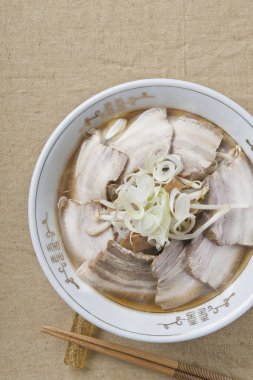 Etli çorbanın mutfak fotoğrafı.