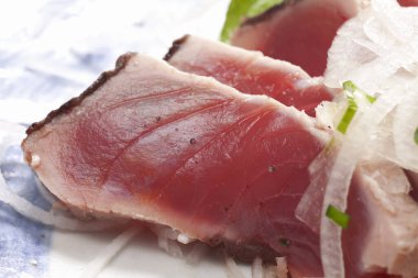 ton balığı salatası ile