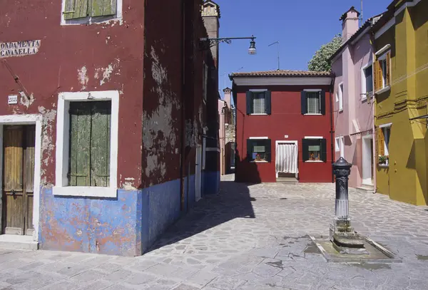 ブラーノ島 イタリアのカラフルな家 — ストック写真