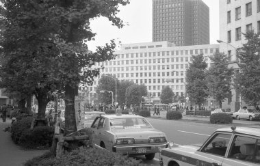 Gündüz Japon şehrinin modern mimarisi