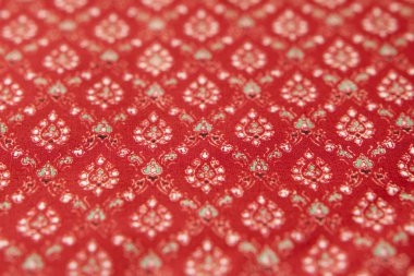 kırmızı kumaş arka plan. kırmızı dantel.