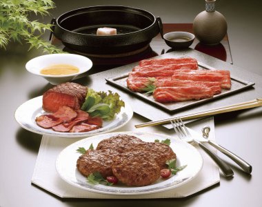 Lezzetli yemekler, geleneksel Japon mutfağı.        