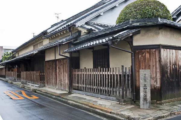 Japonya 'daki antik ahşap ev.