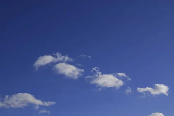 Blå Himmel Med Moln Atmosfär Molnlandskap — Stockfoto