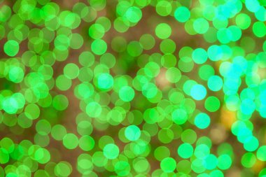 Renkli bokeh ışıkları olan soyut noel arkaplanı    