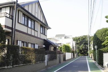 Modern şehir mimarisinin sokak manzarası