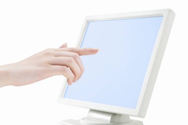 kadın eli bilgisayar ekranına dokunuyor