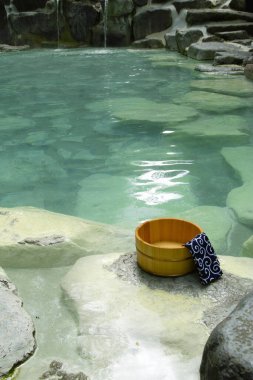 Parkta sıcak su kaynağı