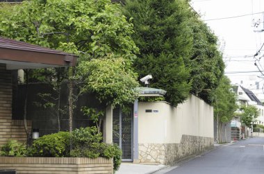 Chojamaru 'nun mimarisi, Kamiosaki olarak da bilinir, Tokyo Shinagawa' da özel bir yerleşim alanıdır..