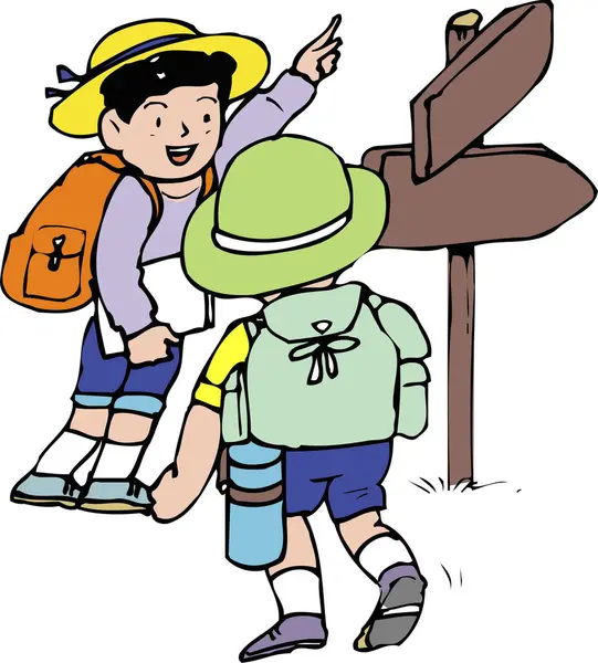 Dışarıdaki ahşap levhanın yanında gezen iki neşeli çocuk.