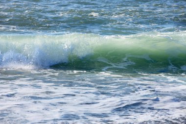 Denizde büyük bir köpük