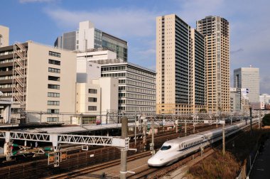 Japonya 'da hızlı Shinkansen Mermi Treni.