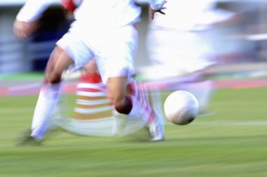 Futbolcular yeşil sahada iş başında