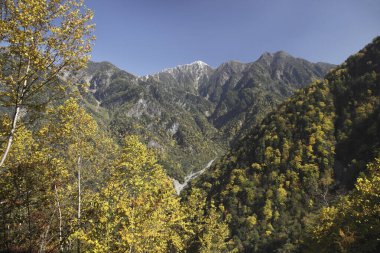 Dağların güzel manzarası