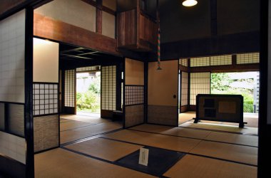 Geleneksel Japon tarzı evin iç görünümü