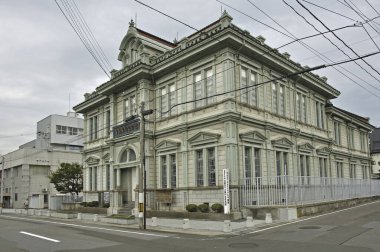 Şehirdeki eski bina. 