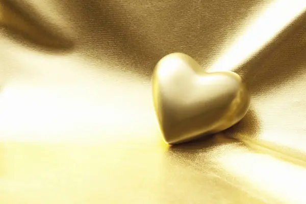 Golden Heart Golden Background — Stock Photo, Image