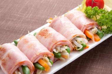 Sebzeli Pastırmalı Patatesler, yakın çekim.